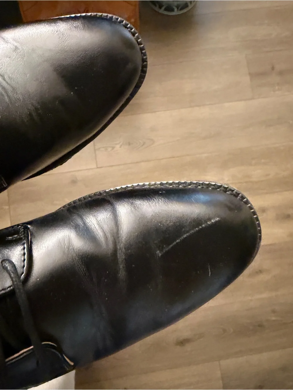 Heez polished black